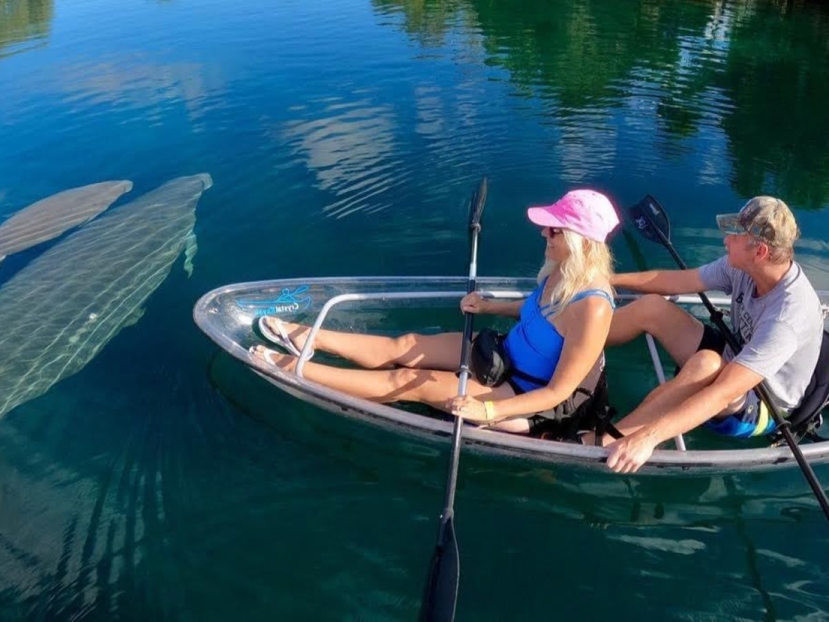 a small boat in a body of water