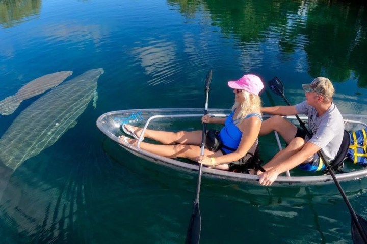 a small boat in a body of water